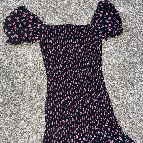 Perfect summer floral fitted dress - Picture 2 of 4